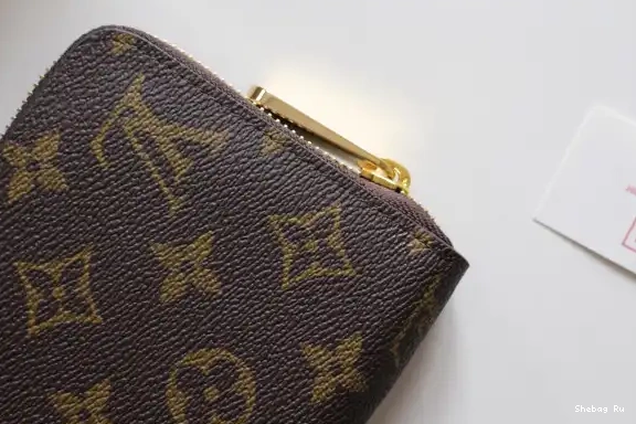 LOUIS ZIPPY WALLET VUITTON 0619